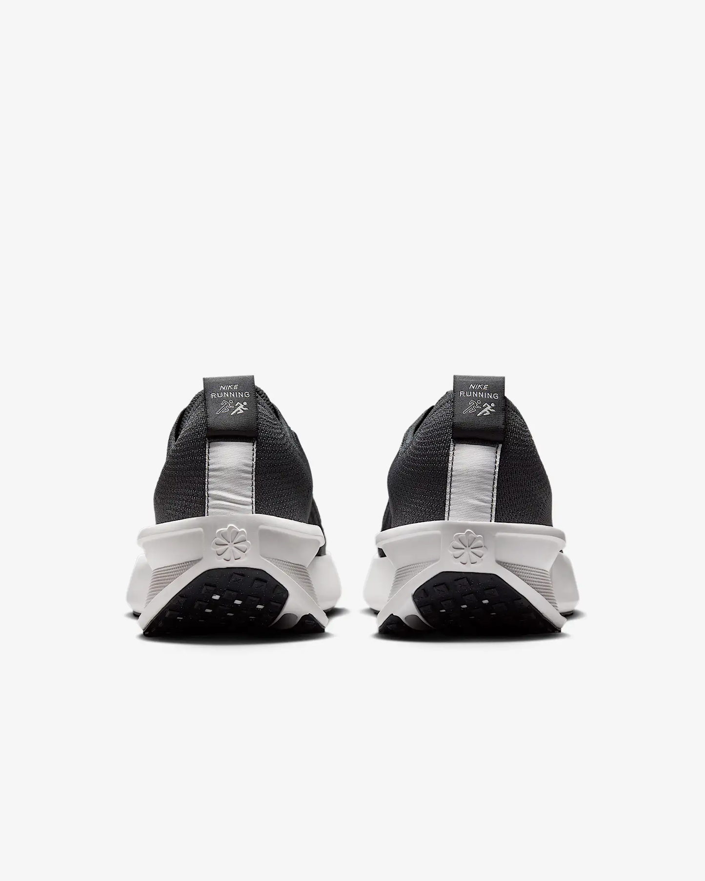 NIKE INTERACT RUN BLACK/WHT