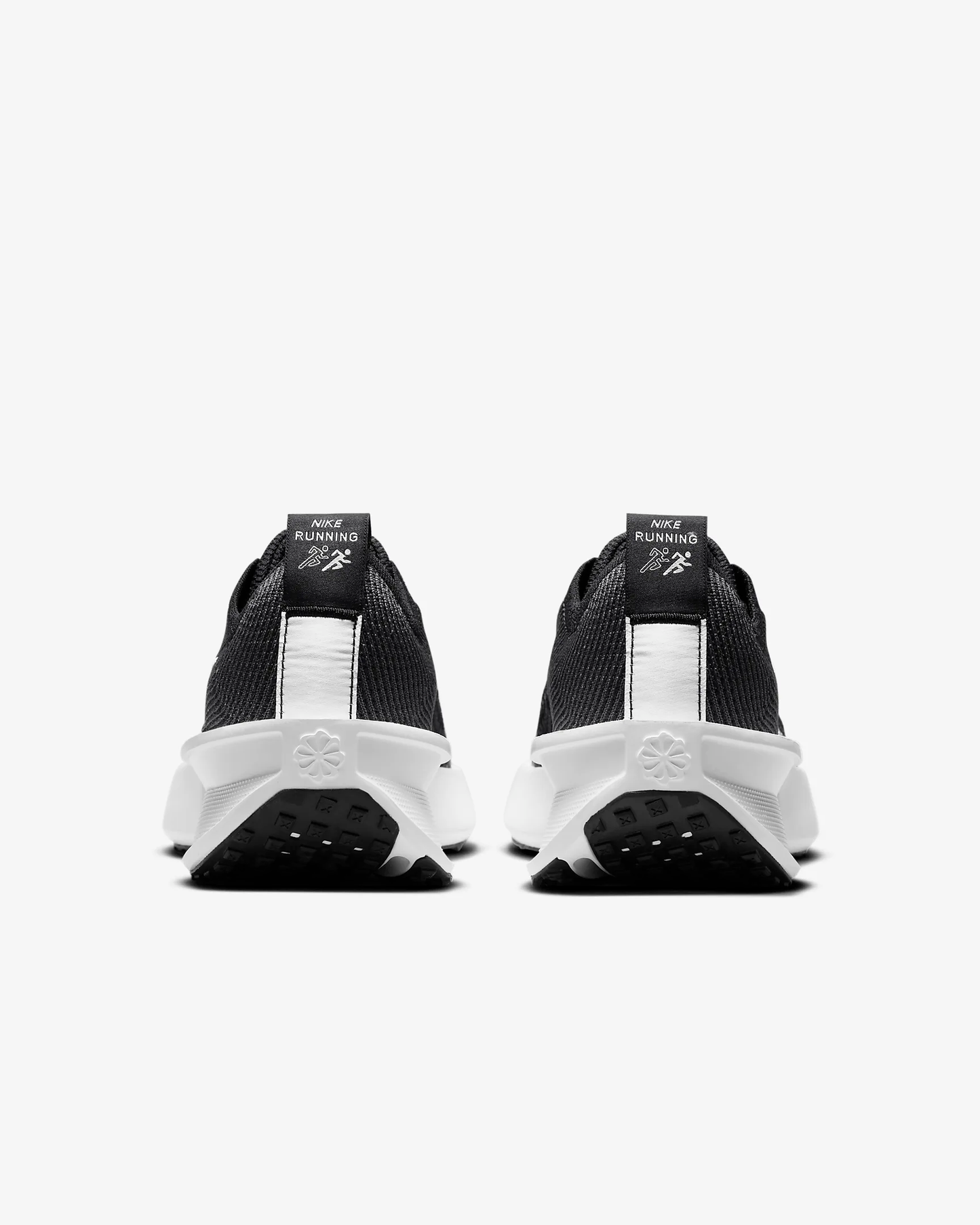 NIKE INTERACT RUN BLK/WHT