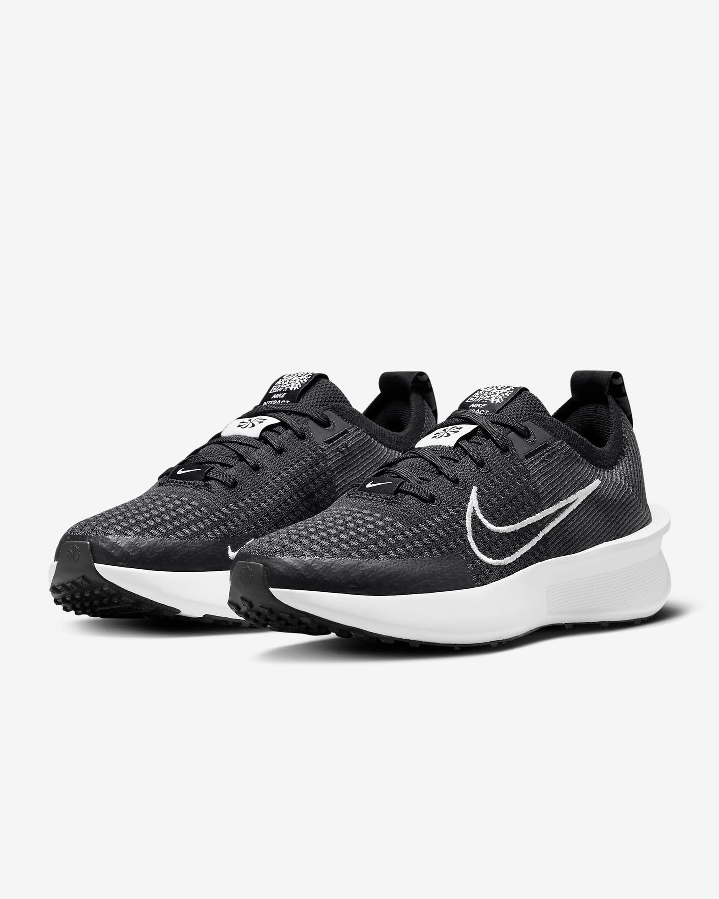 NIKE INTERACT RUN BLK/WHT