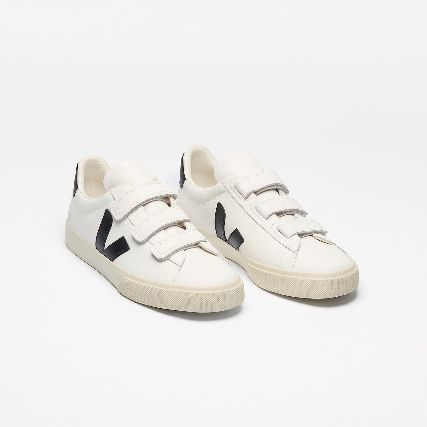 TENIS VEJA RECIFE CHROMEFREE LEATHER EXTRA WHITE/BLACK